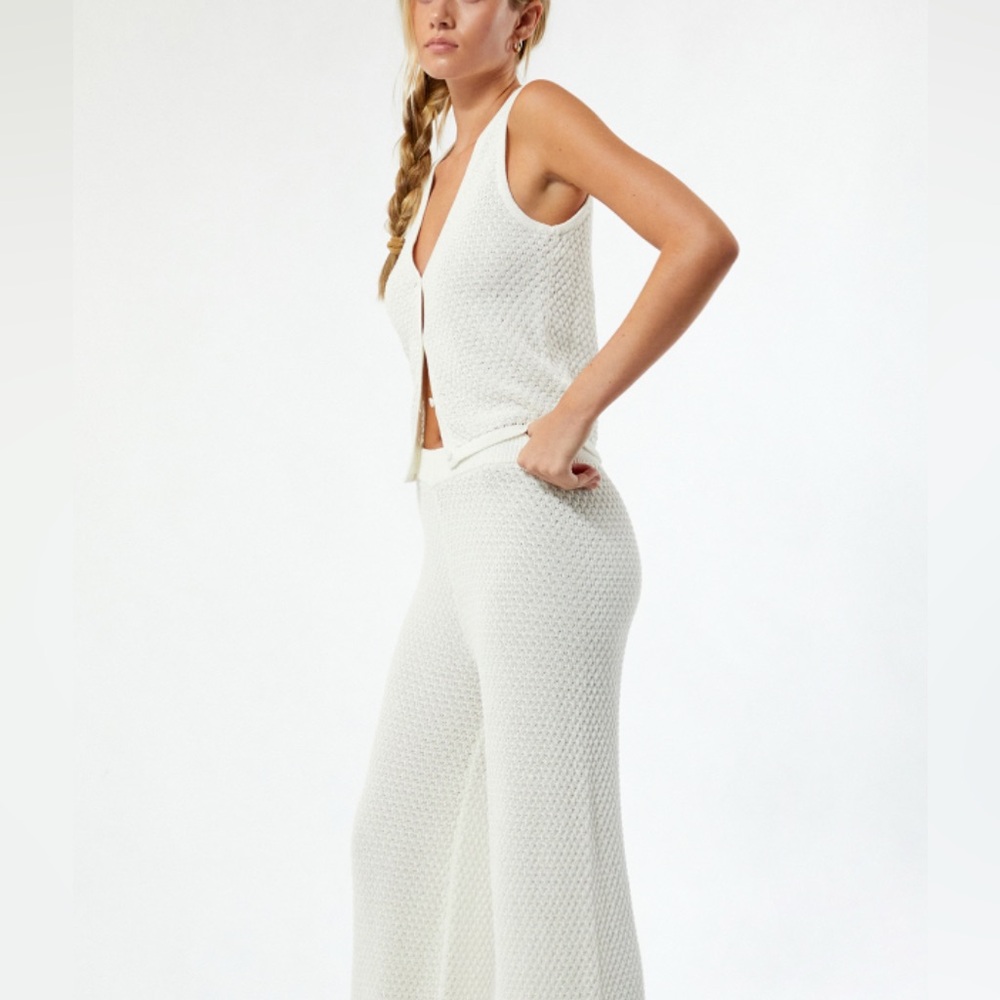 Sincerely Jules crochet vest and flare pant set Medium